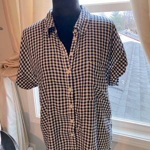 Navy Blue and White Gingham Short Sleeve.   INV:C1